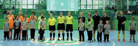 Foto: Franka Schmidt C-Juniorinnen Futsal-Landesmeisterschaft DFC krönt Hallensaison mit DFB-Vizemeisterschaft In der Altersklasse der C-Juniorinnen sind in diesem Jahr mehr Mannschaften an den Start
