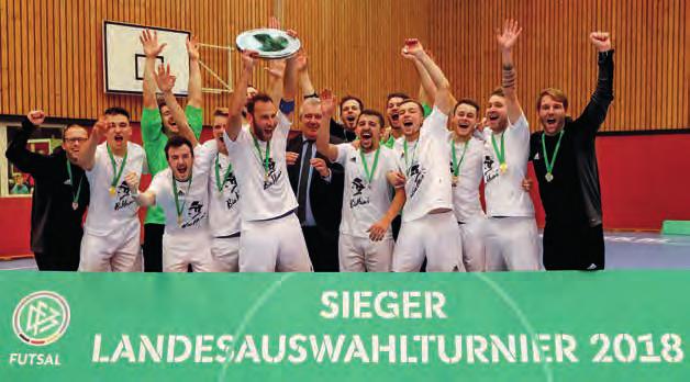 Die sächsische Futsal-Landesauswahl hat zu Jahresbeginn das DFB Futsal-Länderturnier 2018 in Duisburg gewonnen.