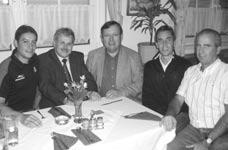 1987 bis 30.06.1996 Kreislehrwart der Schiedsrichtervereinigung Offenbach war, übernahm er das Amt des stellvertretenden Bezirksschiedsrichterobmannes. In dieser Funktion war vom 01.07.