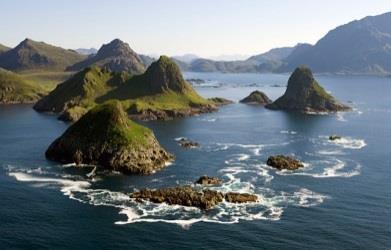 Die Inselgruppe der Vesteralen ist die große Schwesterinsel der Lofoten.