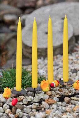 Eine Echte Handarbeit -Kerze ist ein handwerkliches Produkt aus Kerzenwerkstätten innerhalb therapeutischer