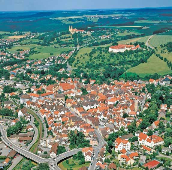 Ellwangen. Foto: Stadt Ellwangen bindungen zum Hof der deutschen Herrscher besessen und ihre Privilegien seit der Karolingerzeit immer wieder bestätigt erhalten. Otto III.