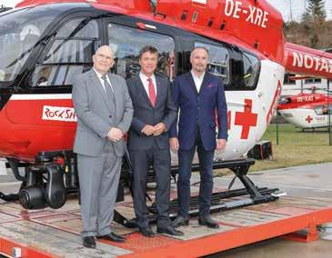 freut sich Dr. Peter Rezar, Präsident des ARBÖ, anlässlich der offiziellen Indienststellung des neuen Hubschraubers.