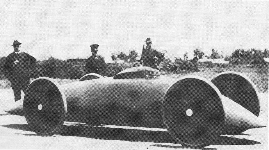 1903 Camille Jenatzy, Erstes Fahrzeug schneller