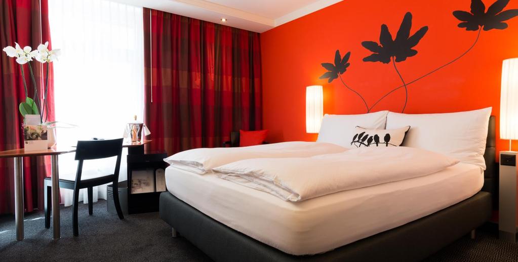 HOTELZIMMER Das Hotel Basel hat 72 Zimmer in unterschiedlicher Grösse. Die Zimmer sind mit Raumklimatisierung, Flat Screen TV mit Radio, Telefon, Fön, W- LAN und einem Safe ausgestattet.