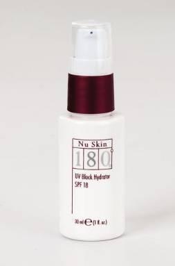 Nu Skin 180 UV Block Hydrator SPF 18 Nu Skin 180 UV Block Hydrator ist ein innovatives Sonnenschutzprodukt, das die Zeichen vergangener Sonneneinwirkung mindert und die Haut gleichzeitig durch einen