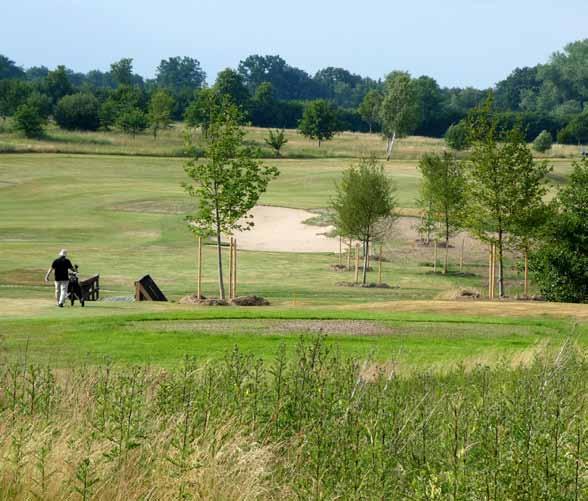 Die Nachfrage, Golf in Brunstorf zu spielen, ist hoch, allerdings ist es durch die Weitläufigkeit der Golfanlage in Brunstorf kein Problem eine ungestörte Runde in der Natur zu spielen.