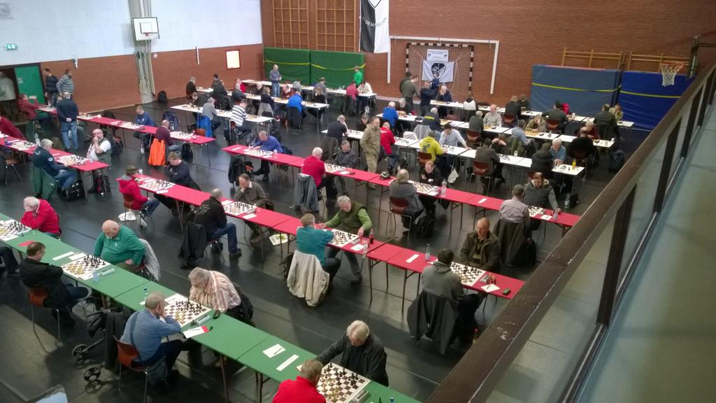 3 Schach in Schleswig-Holstein 4 / 2015 3 Landeseinzelmeisterschaft 2015 Frank Schwarz vom Preetzer TSV wird Landesmeister von Schleswig-Holstein 2015 Vom 28.März bis zum 03.