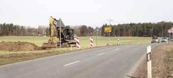 Mit der Bauausführung wurde die Neubrandenburger Straßen- und Tiefbau GmbH beauftragt. Zunächst wurde mit den Arbeiten für die Verlegung der Schmutz- und Regenwasserleitungen begonnen.