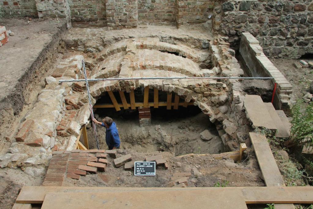 Ausgrabungen 2012 in der Klosterruine Lindow, Lkr. OPR T.