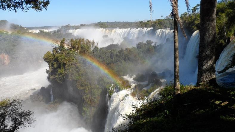 5. Tag Iguassu Nach dem Frühstück besuchen Sie die argentinische Seite der Wasserfälle.