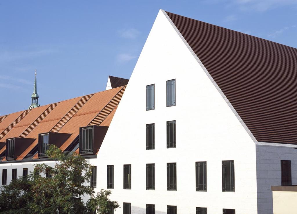 - 5 - Alter Hof, München - Neubau Pfisterstock und Brunnenstock Klare Dachlandschaften sowie durchlaufende Traufhöhen stärken das Karree der ehemaligen Struktur