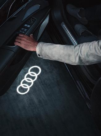 Entdecken Sie die neuesten Produkte der Audi collection Machen Sie Ihren Audi einzigartig! Audi Midlayerjacke Stylisch und hochfunktionell. Die leichte Audi Sport Tech Jacke. z.b.