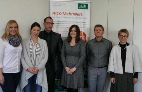Neuer Gesundheitspreis für Unternehmen: AOK-MehrWert: Die ersten Sieger wurden ausgezeichnet 47 Unternehmen aus allen Regionen von Rheinland- Pfalz und dem Saarland haben sich um den neuen