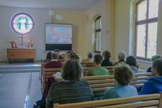 Viele Gemeindeglieder feierten am Sonntag, dem 3. März, den Gottesdienst mit, der durch die Vorbereitungsgruppe gestaltet wurde.