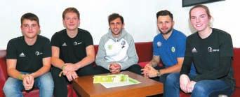 Auf Einladung von Volkswagen, langjähriger Partner des Niedersächsischen Fußballverbandes (NFV), sind jetzt drei Nachwuchstrainer aus Niedersachsen beim VfL Wolfsburg zu Besuch gewesen.