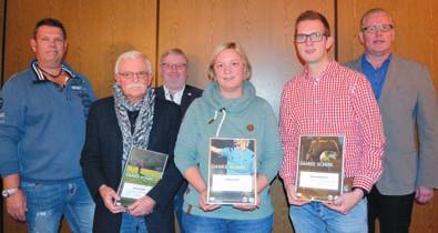 Bezirk Weser-Ems Langjährig aktive Schiedsrichter wurden im Fußballkreis Bentheim ausgezeichnet.