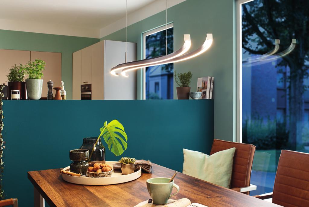 Neue leganz Licht schafft tmosphäre. eshalb zählt ansprechende Raumlichtgestaltung zu den Grundelementen hochwertiger Küchen-Wohnwelten. as esign ist nuanciert, dezent und schön.