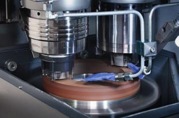 DISKUS WERKE Schleiftechnik zählt zu den führenden Herstellern von CNC-Werkzeugmaschinen zum Bearbeiten planer und paralleler Flächen.