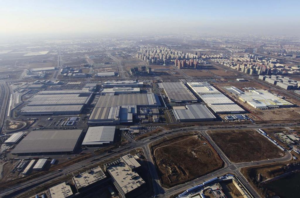 Fahrzeugproduktion in China für China. Mit der Erweiterung des Pkw-Werks in Beijing stehen die Zeichen für Daimler weiter auf Wachstum. Wachstum durch weltweite Präsenz.