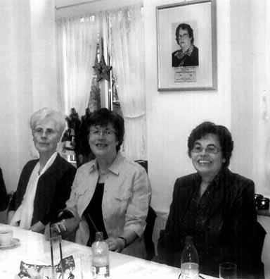 43 Interessenten waren erschienen, unter ihnen Gudrun Gruhn, Gerda Otten und Helga Sieben, die der Einladung des Beirates für die Begegnungsstätte Erna Borgs gefolgt waren und die für sie reservierte
