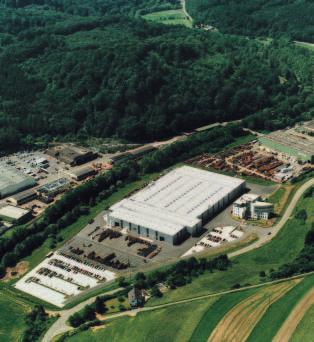 66 Produktionsstandort Limbach Unser Stammwerk im Saarland wurde zuletzt im Juli 1999 erheblich erweitert.