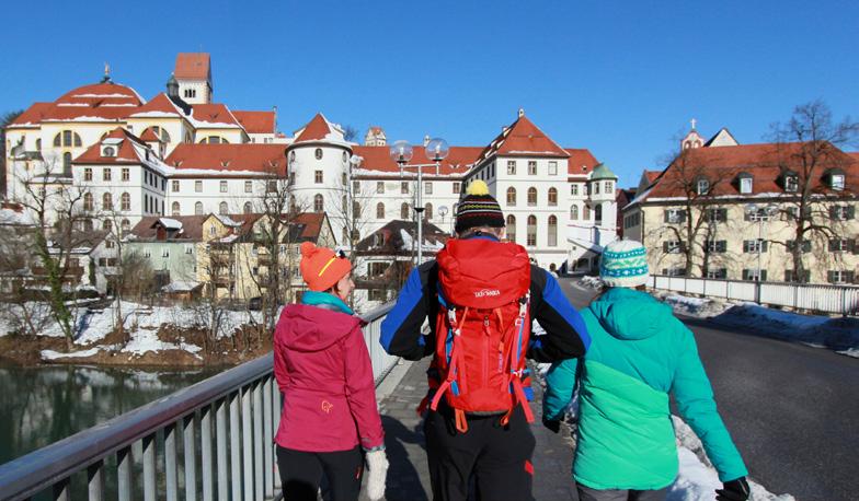 Geführte Wanderungen Füssens schönste Plätze Von Natur bis Kultur Dezember Unsere Wanderführer bringen Sie zu geschichtsträchtigen Punkten der Altstadt und den schönsten Naturplätzen rund um Füssen.