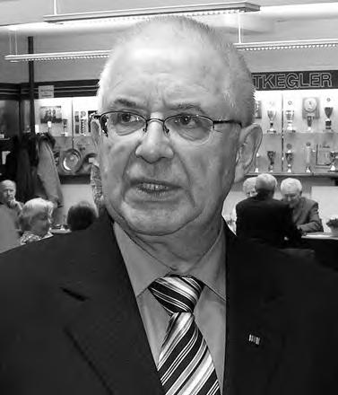 70 Jahre Wilhelm Rausch Unser neuer Ehrenvorsitzender und langjähriger Vorsitzender des Gaus Westfalen-Süd Wilhelm Rausch ist am 3. März 2007 70 Jahre alt geworden.