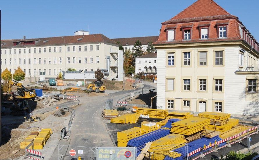 Baumaßnahmen in Krankenhäusern müssen nicht selten im laufendem Betrieb erfolgen wie derzeit zum Beispiel die aufwändige Versorgungskanalsanierung im Altbaugelände des Uniklinikums Würzburg.