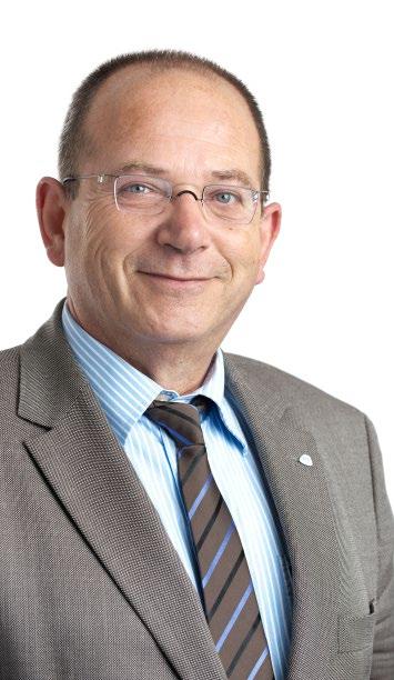 WIR AM UKW Ein Macher verabschiedet sich Wolfgang Roth arbeitet seit 42 Jahren für das Uniklinikum Würzburg zuletzt als Leiter des Geschäftsbereichs Wirtschaft und Versorgung, als stellvertretender