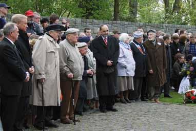 KZ-Gedenkstätte Neuengamme Vorwort Das Jahr war für die Gedenkstätte besonders geprägt von den Veranstaltungen zum 65. Jahrestag der Befreiung.