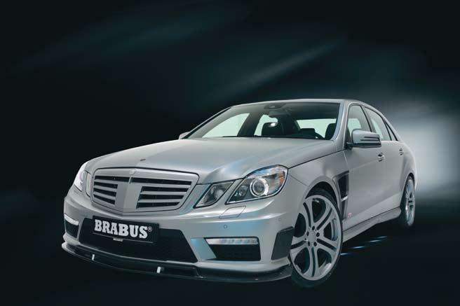 Base E-Class W/S 212 Aerodynamics, design Front bumper with LED daytime running lights, sports fenders Rear skirt (with centre reflector), side skirts with illumination, rear spoiler lip