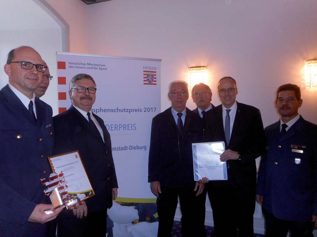 Verleihung Katastrophenschutzpreis Land Hessen Am Samstag, 25.11.2017 fand im Schloss zu Bad-Homburg die Übergabe des ersten hessischen Katastrophenschutzpreises statt.