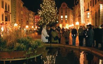26 bis max. 40 Personen CHF 390. Schaffhausen im Weihnachtsglanz Während der Adventszeit fasziniert die Alt stadt von Schaffhausen mit einem ganz besonderen Ambiente.