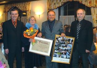 März 2004 fand im Gasthaus Herber eine Festsitzung des Gemeinderates statt, bei der die letzten Herbst ausgeschiedenen Mitglieder für ihre