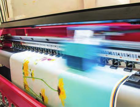 Digitaldruck für Aufkleber und Poster Unsere individuellen Folienaufkleber werden im Digitaldruck auf einem Digitaldrucker der Firma Roland gefertigt und bei Bedarf direkt nach Ihren Wünschen