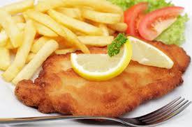 Pommes Frites breaded pork escalope with cream of mushrooms and french fries 262 Zigeunerschnitzel mit Paprikasauce und Pommes Frites breaded pork escalope with paprika sauce and french fries 263