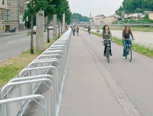 Fahrradabstellanlagen für das Kurzzeitparken: Bügel: Der klassische Fahrradbügel erlaubt ein sicheres Ansperren des Fahrrads und schützt gut vor dem Umkippen. Ein Bügel hat zwei Fahrradstellplätze.