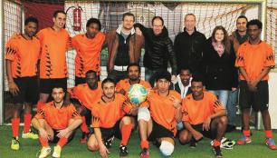 Auch Fußball wurde gespielt, - Erfolgreiche Teilnahme an Benefizturnier Ende 2015 wurde der IFS vom Round- Table Rheine eingeladen, mit einer Fußballmannschaft am 1. Rheiner Soccer Cup teilzunehmen.