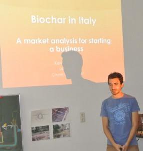 Kevin hat sich in seiner Präsentation zunächst mit der Struktur der Energieversorgung in Italien auseinandergesetzt, um dann auf Erneuerbaren Energien einzugen.