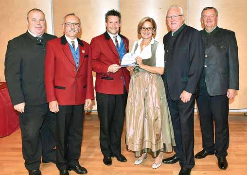 18 Unser Gaweinstal Dez. 2017 Feb. 2018 Große Ehre und höchste Auszeichnung wurde dem Musikverein Schrick am 25. September 2017 zuteil. Landeshauptfrau Mag.
