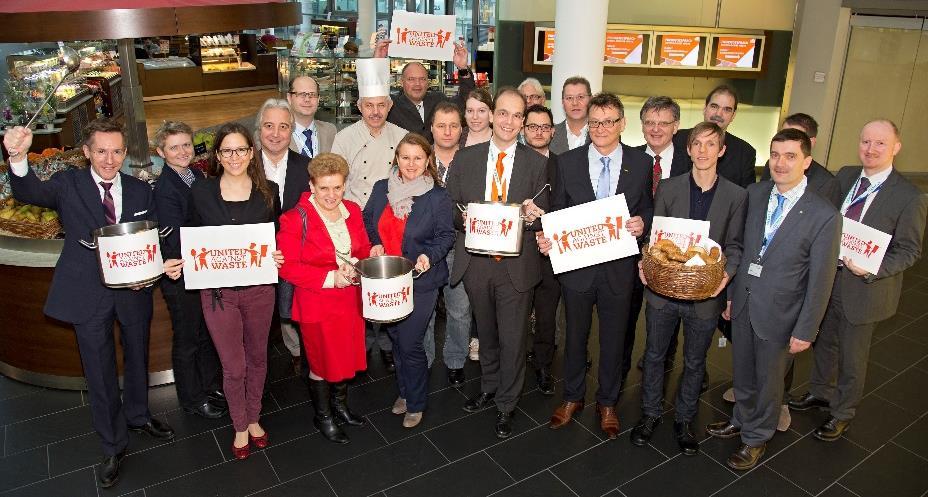 Über United Against Waste Ziel Halbierung der vermeidbaren Lebensmittelabfälle in der österreichischen Außer-Haus-Verpflegung bis 2020 Zielgruppe