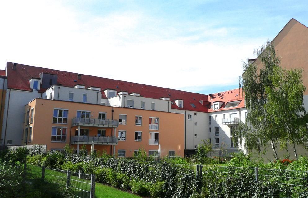 9 Senioren-Wohnen und Pflegestift Beispiel Palmenhof in Nürnberg Kombination
