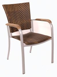 Stapelbarer Sessel mit robustem Kunststoff-Rundgeflecht