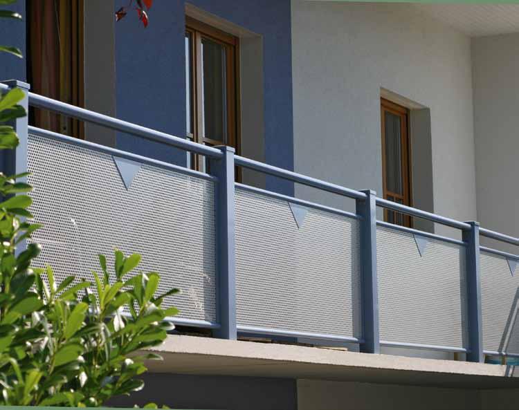 Zaunmodell-Balkone Um dem architektonischen Hausstil gerecht zu