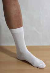 Business-Socken Exklusiv & komfortabel mit seidigem Glanz. Ein sehr weiches Baumwollgarn als Innenfaden erzeugt ein bequemes Wohlgefühl und einen hohen Tragekomfort - auch an langen Tagen.