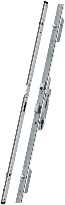 Aluminium-Tür mit aufschlagendem Türflügel und drei