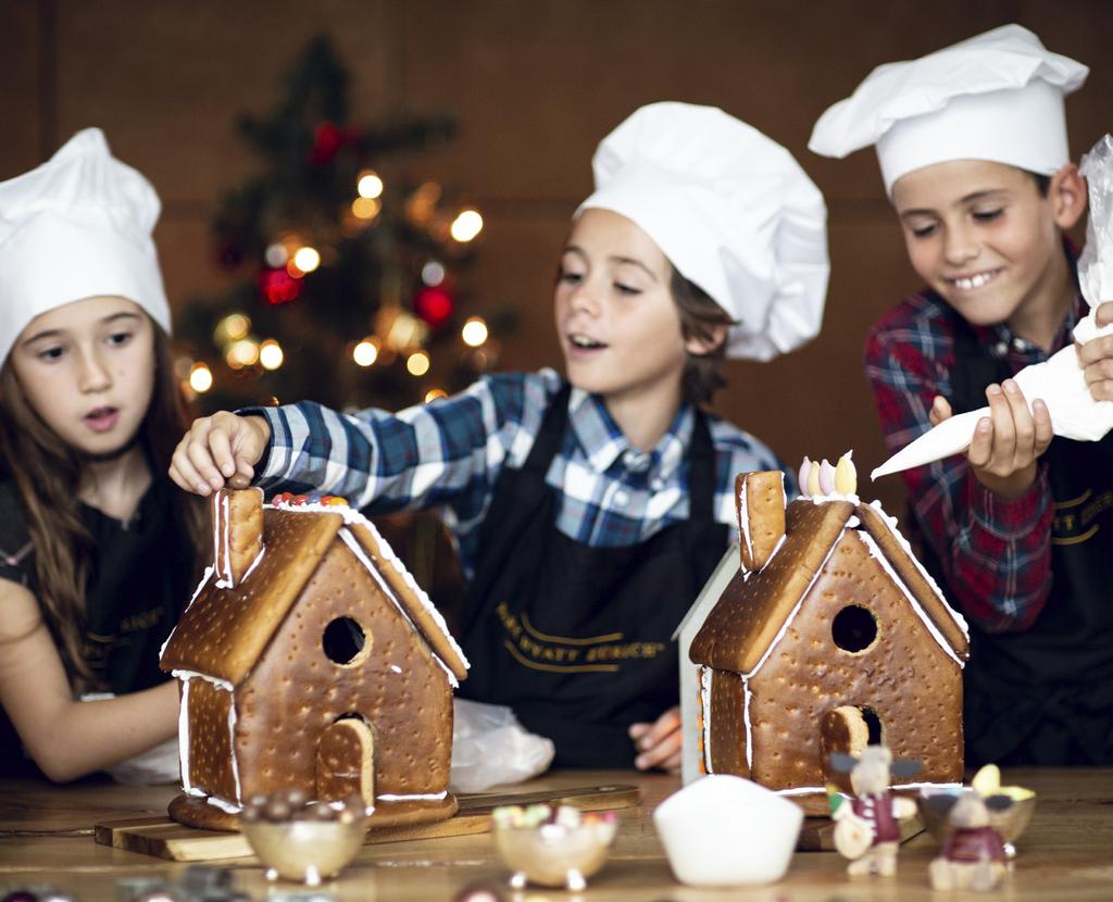 KINDERBÄCKEREI Was gibt es schöneres für Kinder, als vor Weihnachten süsse Leckereien selbst herzustellen und zu verzieren?