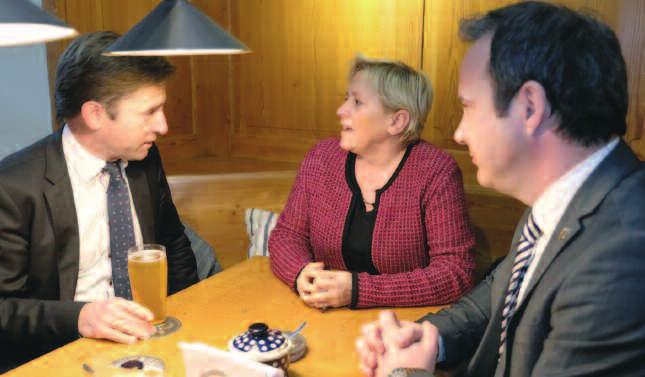 Auf dem Programm standen nicht nur Schulbesuche in Bad Wurzach, Bad Waldsee und Wangen sondern auch eine offene Abendveranstaltung bei der Interessierte mit der Ministerin ins Gespräch kommen konnten.