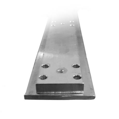 3 A5 Stiffener bar for flex rail Die Versteifungsstrebe ist ein 40 x 10 mm Aluminiumstab, der mit der flexiblen Führungsschiene verschraubt wird, um diese zu versteifen, wenn sie nicht auf gebogenen